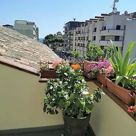 فندق مبيت وإفطار Estes كروتوني